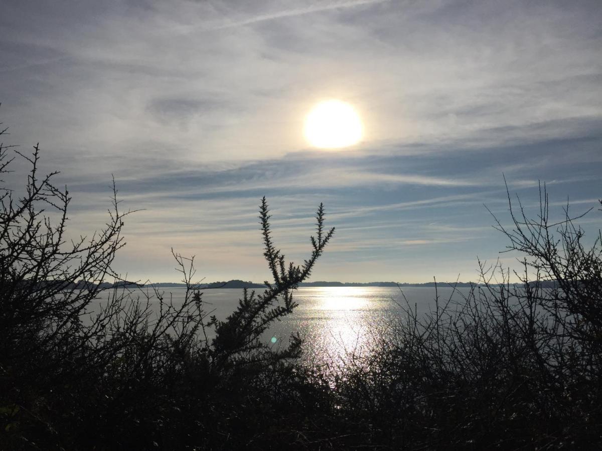 Maison Vue Mer Dans Le Golfe Du Morbihan Баден Екстериор снимка